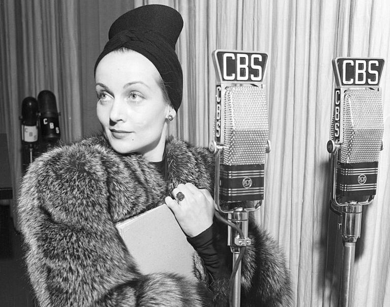 https://www.gettyimages.co.uk/detail/news-photo/carole-lombard-news-photo/515214830