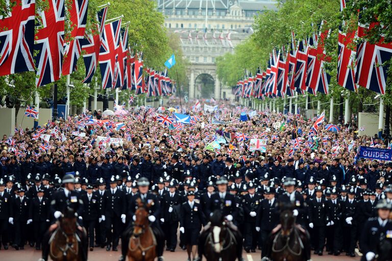 UK- Diamond Jubilee Procession in London