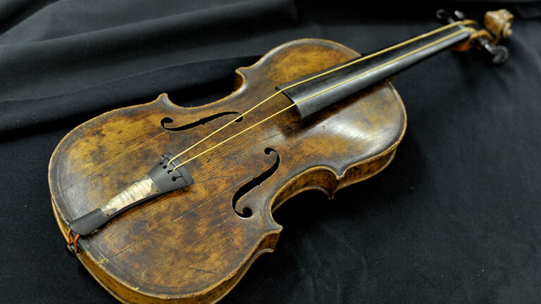 Wallace Hartleys Violin