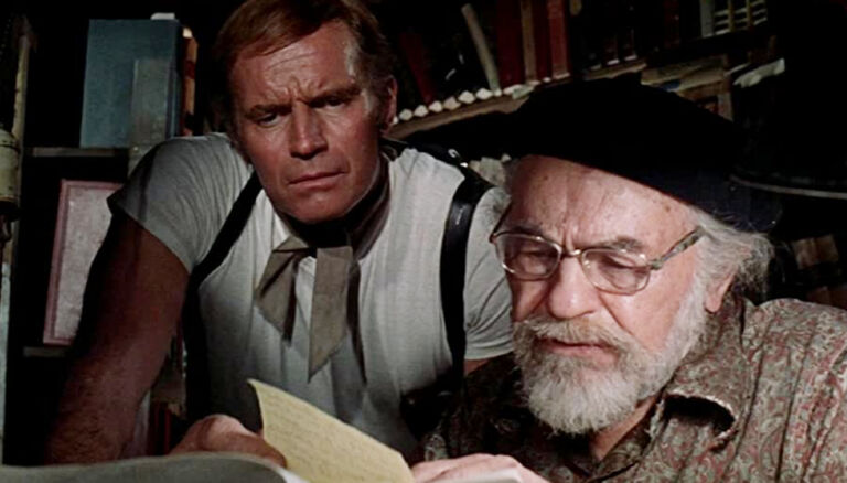Charlton Heston and Edward G. Robinson in Soylent Green (1973)