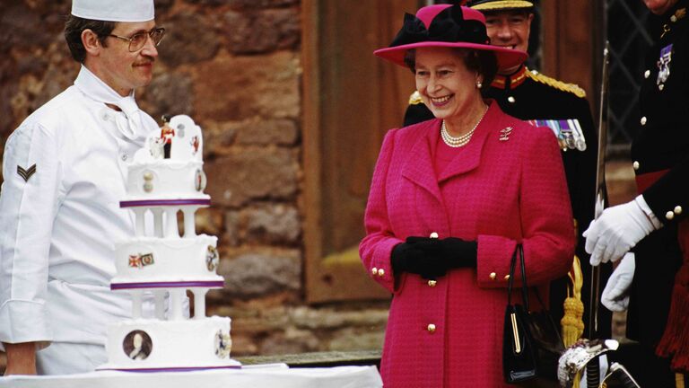 Queen Elizabeth birthday cake
