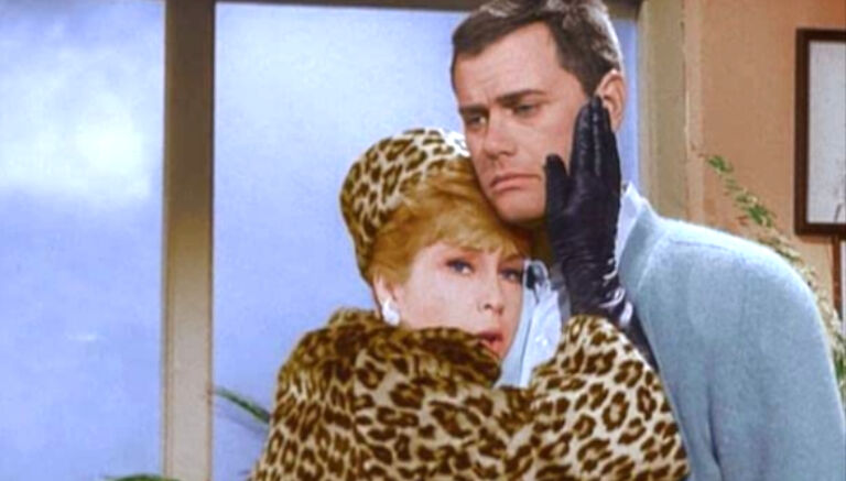 Barbara Eden and Larry Hagman in I Dream of Jeannie