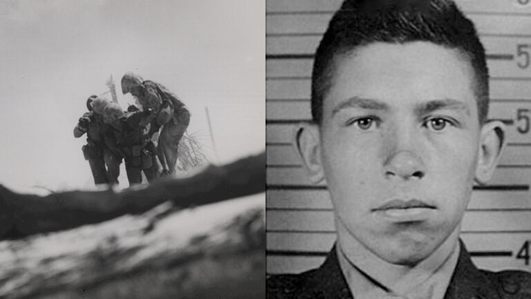 Marines Rescue wounded buddy Tarawa 1943