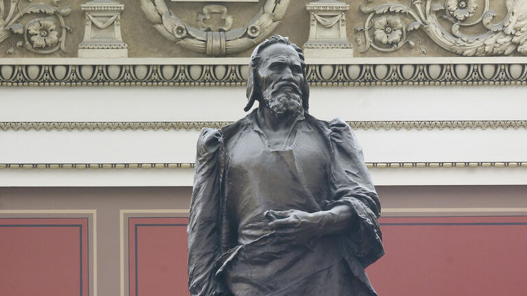 Bronze Sculpture Of Michelangelo Buonarotti