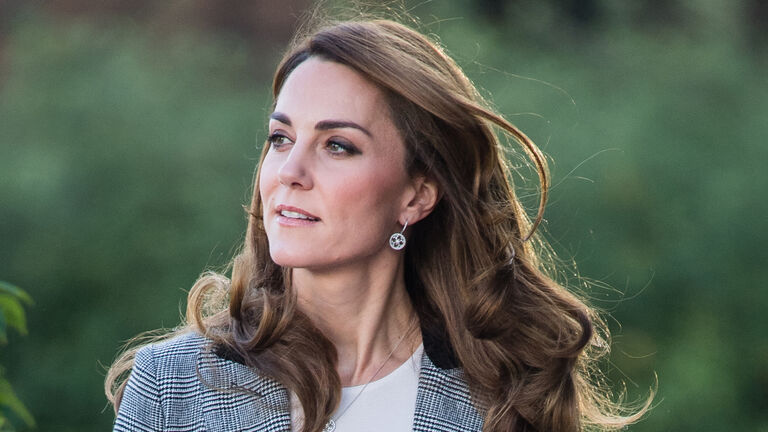 https://www.gettyimages.co.uk/detail/news-photo/catherine-duchess-of-cambridge-attends-shouts-crisis-news-photo/1187113273