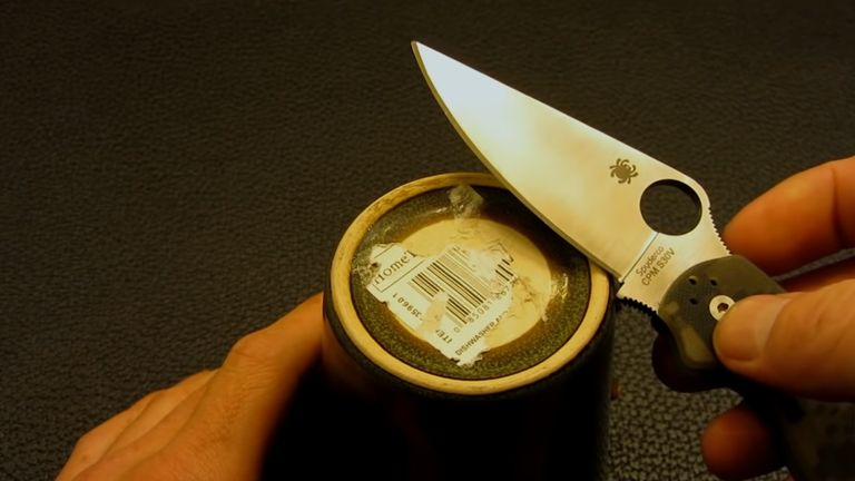 Sharpen knives with your favorite mug