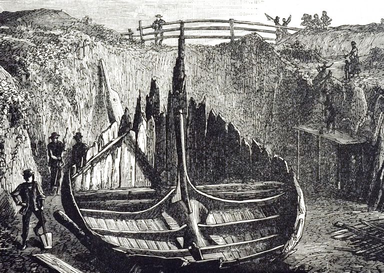 Viking burial ship found