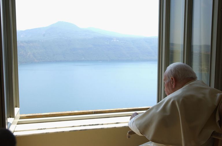 Pope John Paul II vacations in Gandolfo