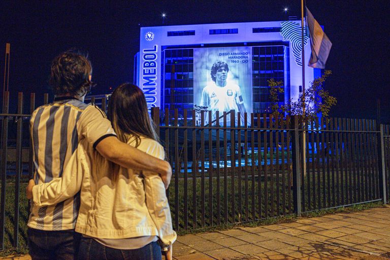 tribute to Maradona