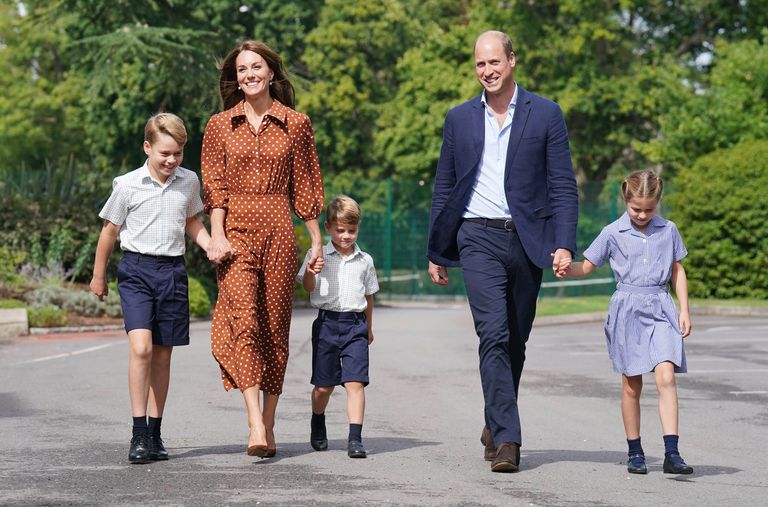 https://www.gettyimages.co.uk/detail/news-photo/prince-george-princess-charlotte-and-prince-louis-news-photo/1243027787?phrase=Kate%20Middleton%202022&adppopup=true