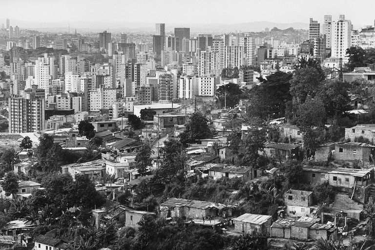 https://www.gettyimages.co.uk/detail/news-photo/favelas-und-hochh%C3%A4user-von-belo-horizonte-o-j-news-photo/542426867 Minas Gerais
