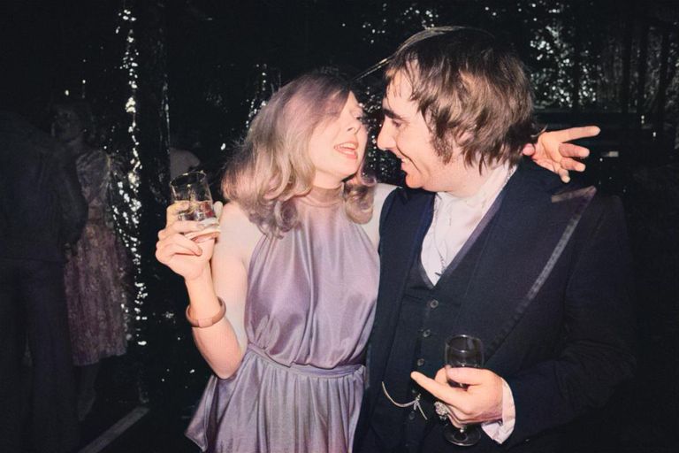 https://www.gettyimages.com/detail/news-photo/british-drummer-keith-moon-with-american-beauty-queen-joyce-news-photo/832092964?phrase=joyce%20mckinney&adppopup=true