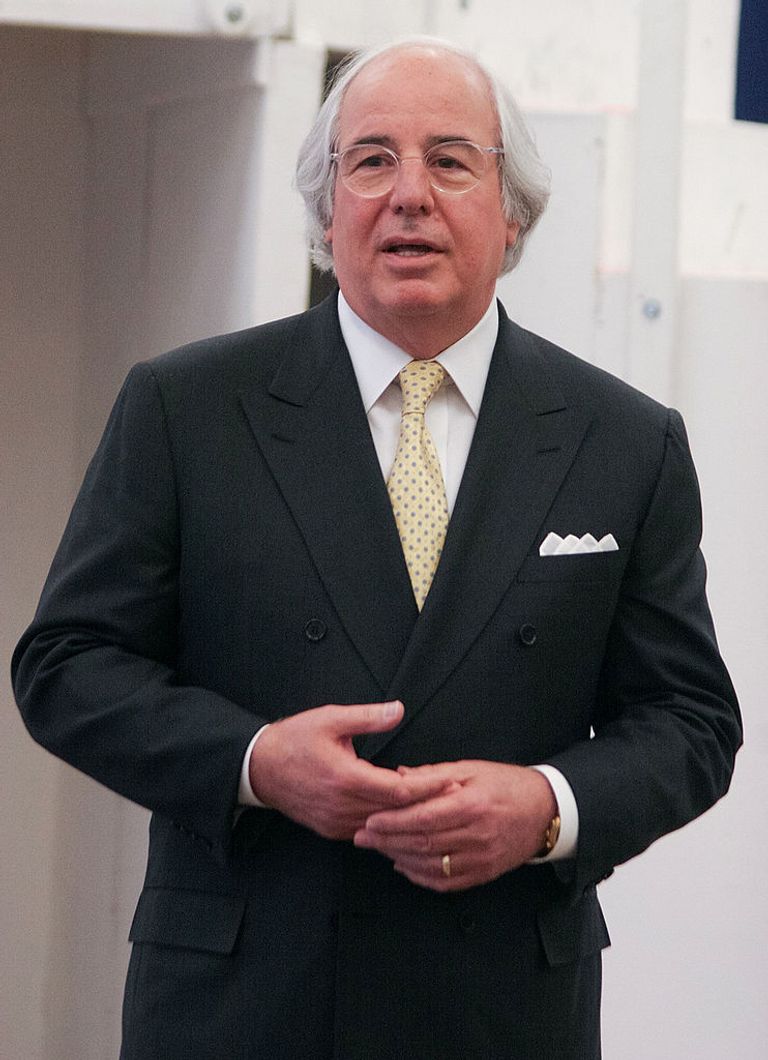 https://www.gettyimages.co.uk/detail/news-photo/frank-abagnale-jr-speaks-at-the-catch-me-if-you-can-news-photo/108991702?phrase=frank%20abagnale