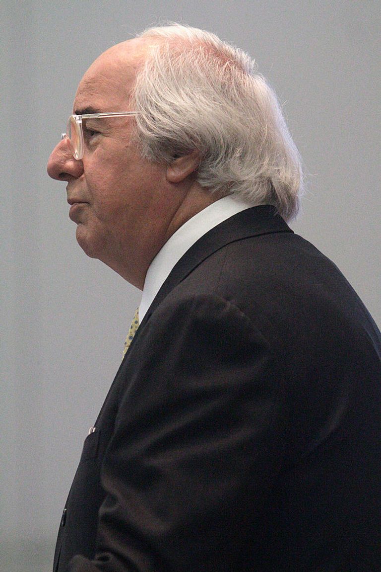 https://www.gettyimages.co.uk/detail/news-photo/frank-abagnale-speaks-onstage-at-catch-me-if-you-can-frank-news-photo/141125729?phrase=frank%20abagnale