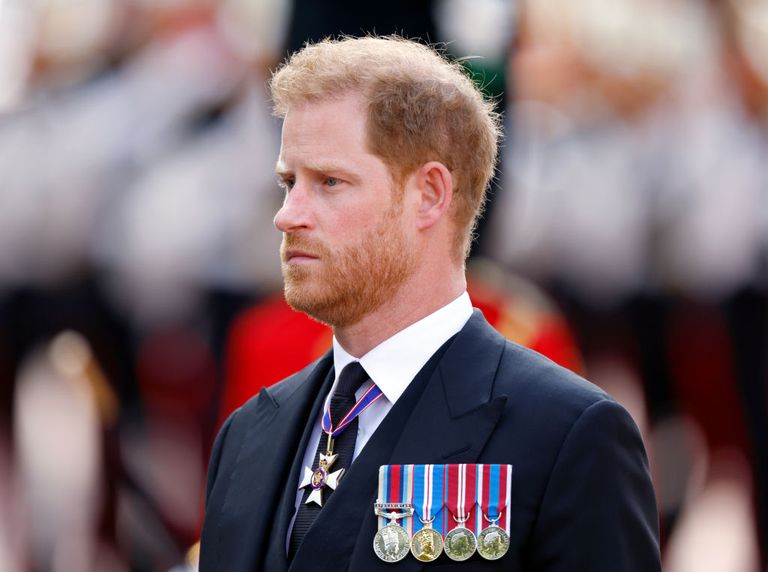 https://www.gettyimages.co.uk/detail/news-photo/prince-harry-duke-of-sussex-walks-behind-queen-elizabeth-news-photo/1423734601?phrase=prince%20harry