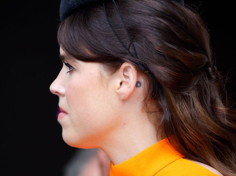 https://www.gettyimages.co.uk/detail/news-photo/princess-eugenie-attends-a-national-service-of-thanksgiving-news-photo/1400891142?phrase=Princess%20Eugenie%20tattoo