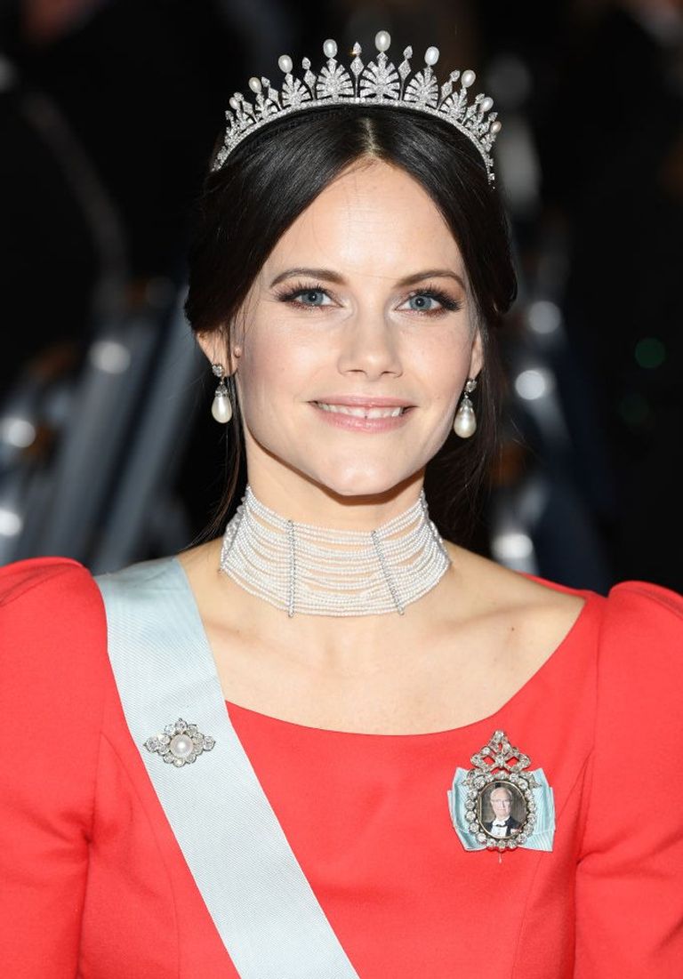 https://www.gettyimages.co.uk/detail/news-photo/princess-sofia-of-sweden-attend-the-nobel-prize-banquet-news-photo/1080368872?phrase=princess%20sofia%20of%20sweden