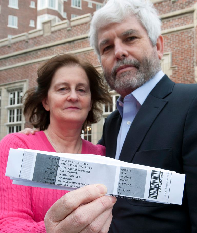 https://www.gettyimages.com/detail/news-photo/geraldine-and-gerard-creaner-hold-their-tickets-to-neil-news-photo/1372762606?phrase=Neil%20Diamond%20%20tickets