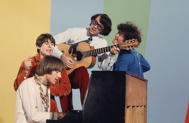 https://www.gettyimages.com/detail/news-photo/davy-jones-mickey-dolenz-peter-tork-and-mike-nesmith-on-the-news-photo/77259354?phrase=Monkees