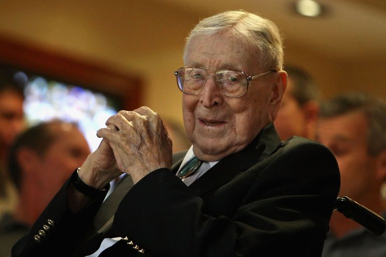 https://www.gettyimages.co.uk/detail/news-photo/former-ucla-college-basketball-coach-john-wooden-looks-on-news-photo/84169770?phrase=John%20Wooden