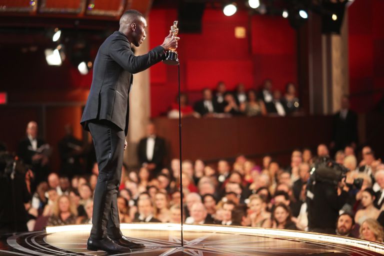 https://www.gettyimages.co.uk/detail/news-photo/actor-mahershala-ali-accepts-the-best-supporting-actor-news-photo/645743570?phrase=Mahershahttps://www.gettyimages.co.uk/detail/news-photo/actor-mahershala-ali-accepts-the-best-supporting-actor-news-photo/645743570?phrase=Mahershala%20Ali%20Moonlightla%20Ali%20Moonlight