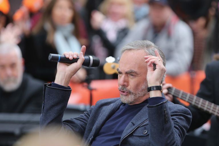 https://www.gettyimages.com/detail/news-photo/neil-diamond-performs-on-nbcs-today-at-rockefeller-plaza-on-news-photo/457547088?phrase=Neil%20Diamond%20today%20show%20in%202014