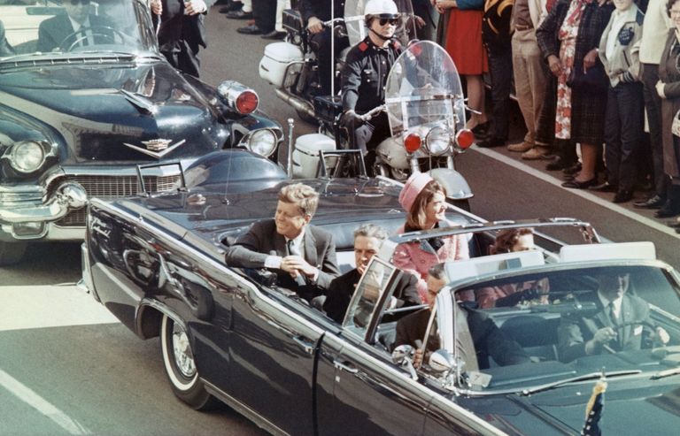 https://www.gettyimages.co.uk/detail/news-photo/president-john-f-kennedy-first-lady-jacqueline-kennedy-news-photo/517330536?phrase=kennedy%20assassination