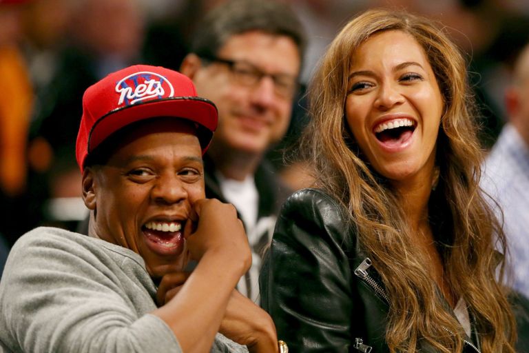 https://www.gettyimages.co.uk/detail/news-photo/beyonce-and-jay-z-attend-game-six-of-the-eastern-conference-news-photo/487887147?phrase=beyonce%20and%20jay%20z&adppopup=true