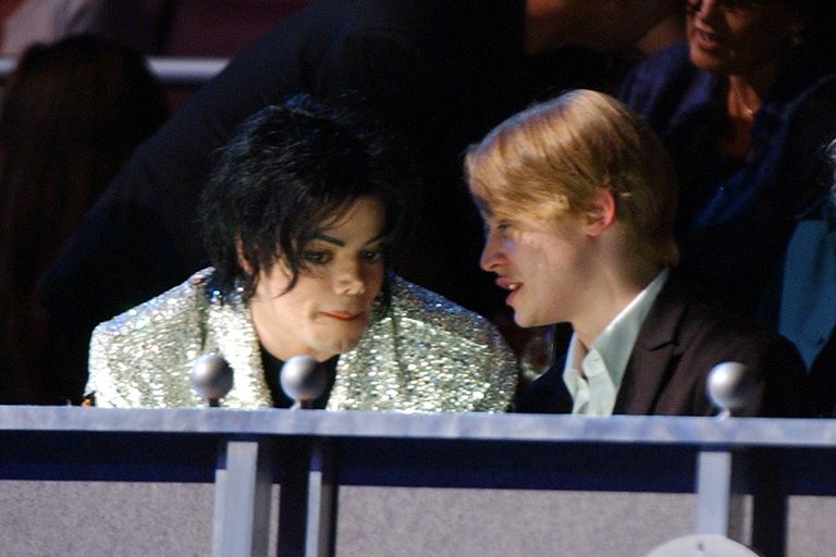https://www.gettyimages.com/detail/news-photo/michael-jackson-and-macaulay-culkin-at-the-madison-square-news-photo/74703916