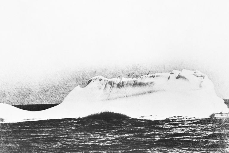 https://www.gettyimages.co.uk/detail/news-photo/this-is-the-killer-it-is-the-actual-iceberg-which-caused-news-photo/515219794