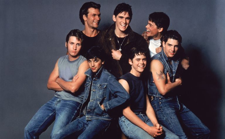 https://www.gettyimages.co.uk/detail/news-photo/american-actors-patrick-swayze-matt-dillon-rob-lowe-emilio-news-photo/607396148?phrase=The%20Outsiders%201983&adppopup=true