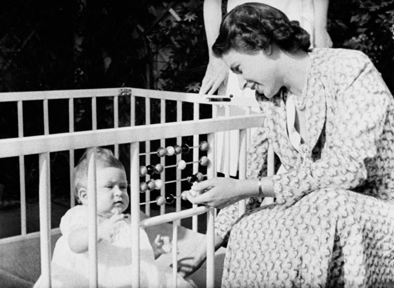 https://www.gettyimages.co.uk/detail/news-photo/queen-elizabeth-ii-with-her-baby-prince-charles-in-the-news-photo/830211156?adppopup=true