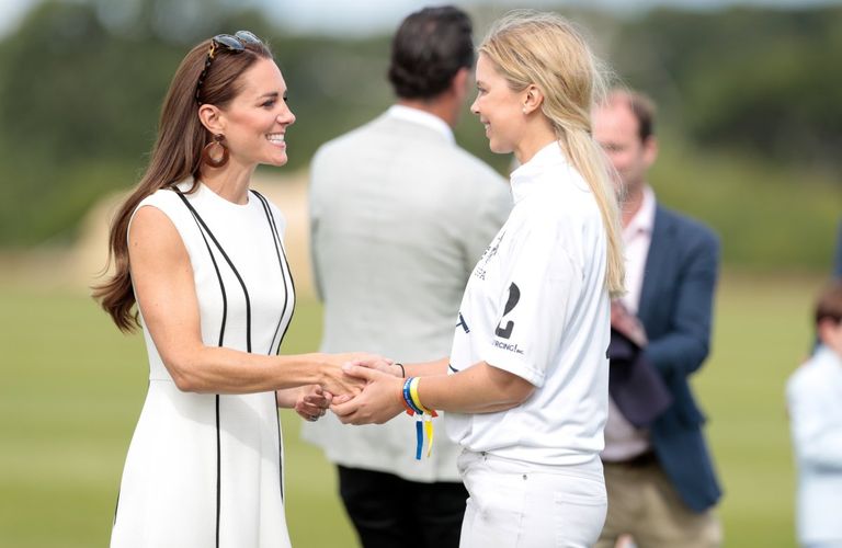 https://www.gettyimages.co.uk/detail/news-photo/catherine-duchess-of-cambridge-shakes-a-players-hand-during-news-photo/1407165761?phrase=kate%20middleton%20handshake&adppopup=true