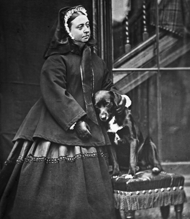 https://www.gettyimages.co.uk/detail/news-photo/queen-victoria-at-balmoral-1867-queen-victoria-with-dog-news-photo/613465080?phrase=queen%20victoria%20mourning%20dress