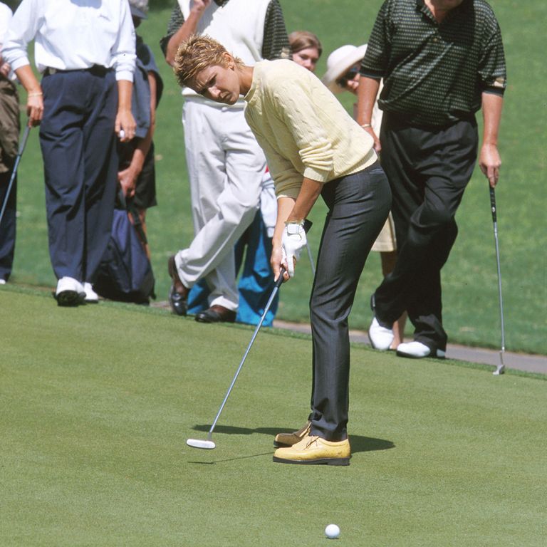 https://www.gettyimages.com/detail/news-photo/celine-dion-husband-rene-angelil-during-2000-nabisco-golf-news-photo/530897351
