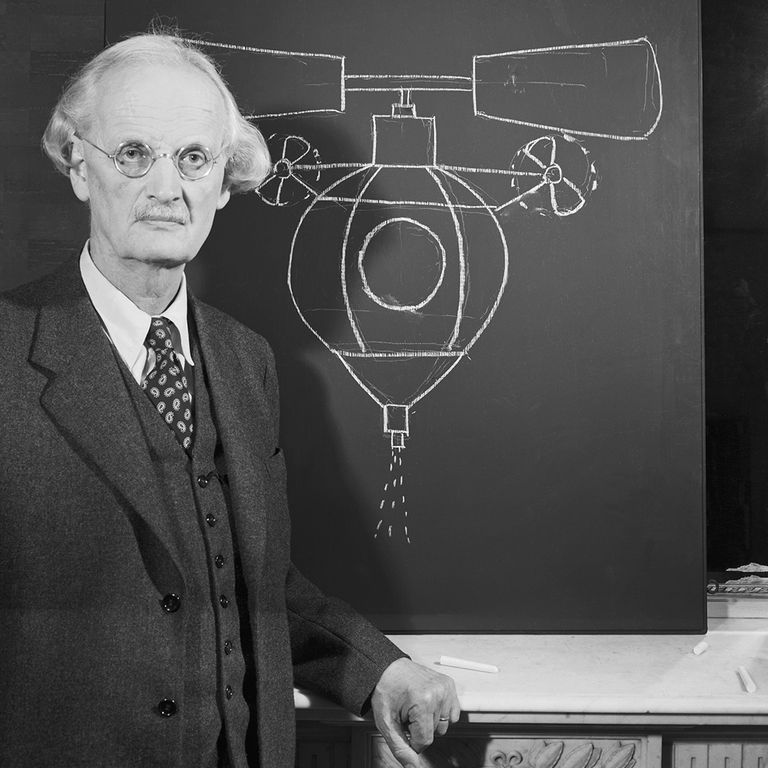 https://www.gettyimages.co.uk/detail/news-photo/professor-auguste-piccard-writes-the-name-mesoscaphe-under-news-photo/514970824