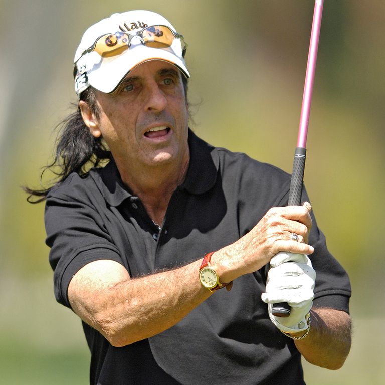 https://www.gettyimages.com/detail/news-photo/alice-cooper-during-the-celebrity-pro-am-at-the-kraft-news-photo/121578809