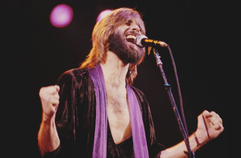 https://www.gettyimages.com/detail/news-photo/american-singer-songwriter-and-guitarist-kenny-loggins-news-photo/829585174?adppopup=true