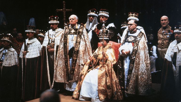 https://www.gettyimages.co.uk/detail/news-photo/queen-elizabeth-ii-after-her-coronation-ceremony-in-news-photo/2664394