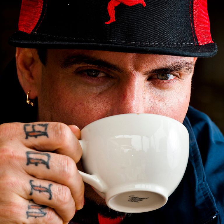 https://www.gettyimages.com/detail/news-photo/american-rapper-vanilla-ice-drinking-a-cup-of-tea-during-on-news-photo/107602481