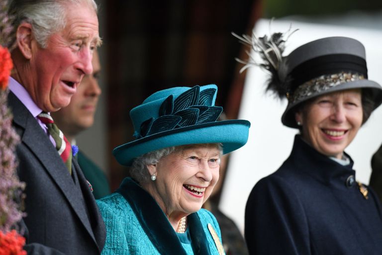 https://www.gettyimages.com/detail/news-photo/queen-elizabeth-ii-prince-charles-prince-of-wales-and-news-photo/1025817182