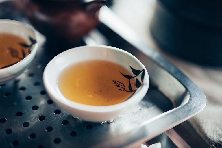 https://www.gettyimages.co.uk/detail/photo/oolong-tea-on-silver-tray-royalty-free-image/1161308518?phrase=Oolong+tea