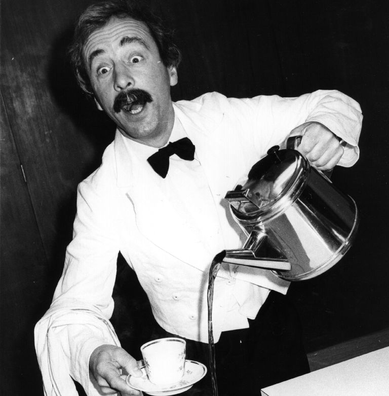 https://www.gettyimages.co.uk/detail/news-photo/the-worlds-worst-waiter-manuel-from-tvs-fawlty-towers-news-photo/3317209