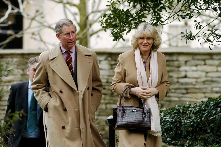 https://www.gettyimages.co.uk/detail/news-photo/prince-charles-and-fiancee-camilla-parker-bowles-leave-news-photo/52385616