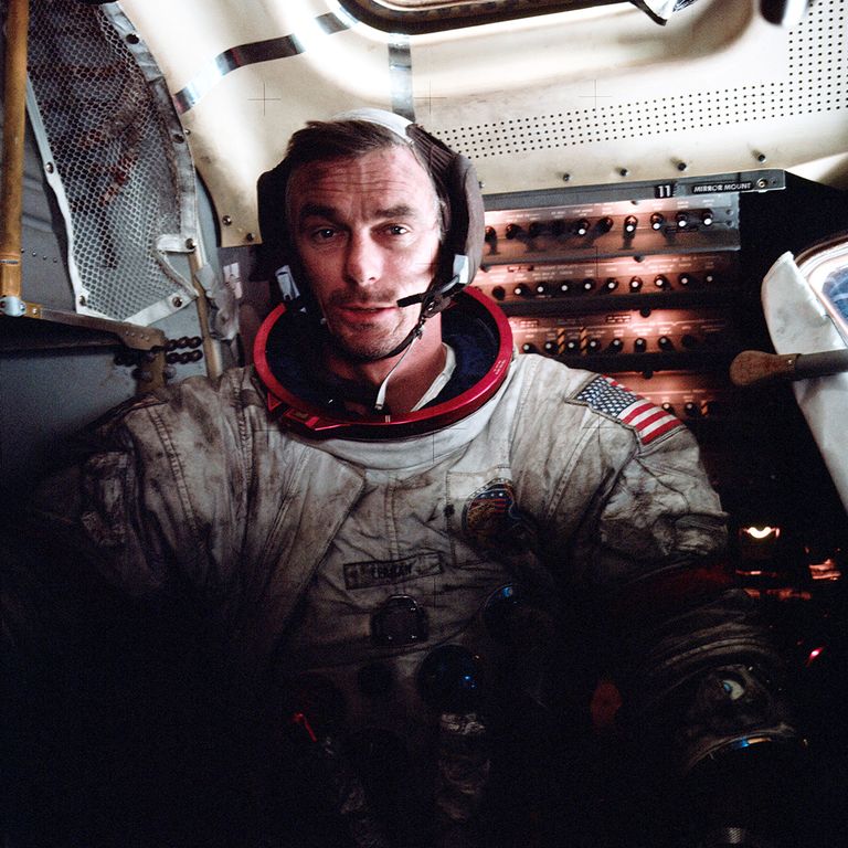 https://www.gettyimages.co.uk/detail/news-photo/astronaut-eugene-a-cernan-apollo-17-commander-is-news-photo/1404399619