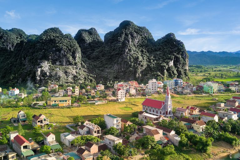 https://www.gettyimages.co.uk/detail/photo/june-2018-phong-nha-vietnam-views-over-the-stunning-royalty-free-image/1042568930?phrase=Phong+Nha+NATIONAL+PARK&adppopup=true