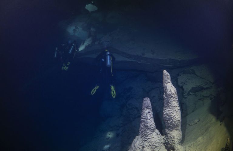 https://www.gettyimages.co.uk/detail/news-photo/divers-are-seen-with-stalagmites-in-big-cave-hatay-turkiye-news-photo/1244797428?adppopup=true