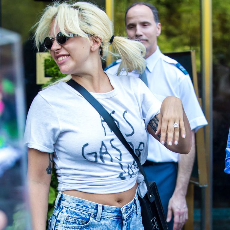 https://www.gettyimages.co.uk/detail/news-photo/lady-gaga-is-seen-out-and-about-on-june-22-2015-in-new-york-news-photo/478132722