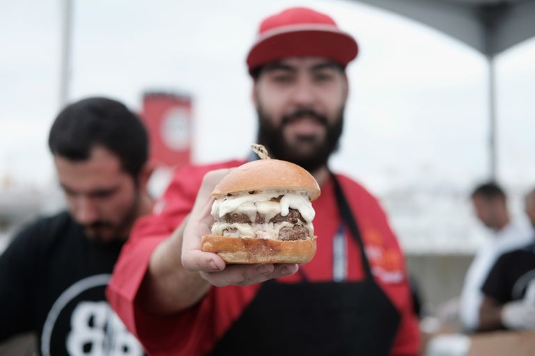 https://www.gettyimages.com/detail/news-photo/cook-from-black-iron-burger-attends-the-food-network-news-photo/861743642