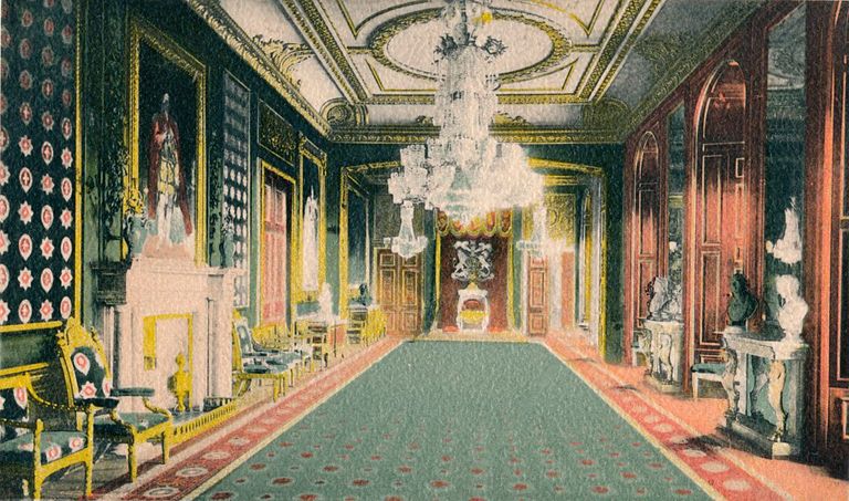 https://www.gettyimages.co.uk/detail/news-photo/the-throne-room-windsor-castle-circa-1917-f-g-o-stuart-news-photo/515868198